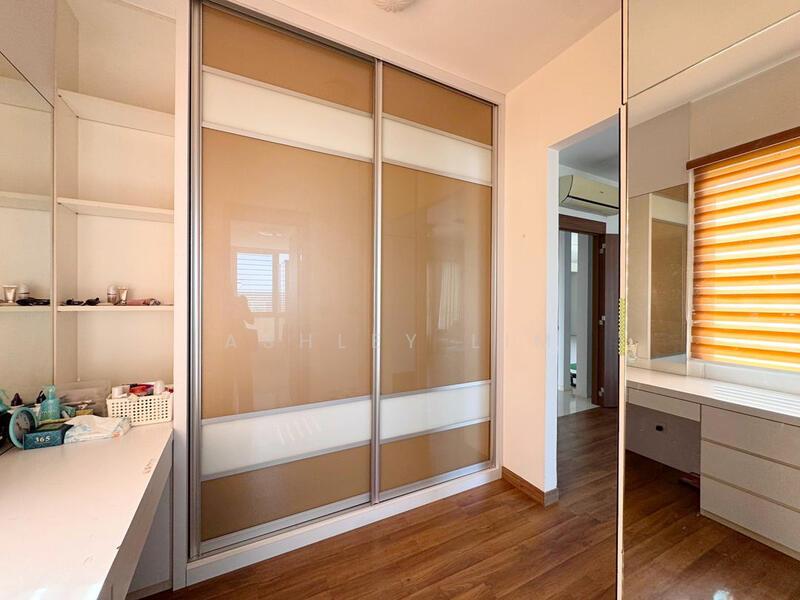 Central Park condominium - 5