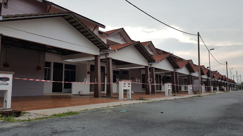 Putra Villas Townhouse - 1