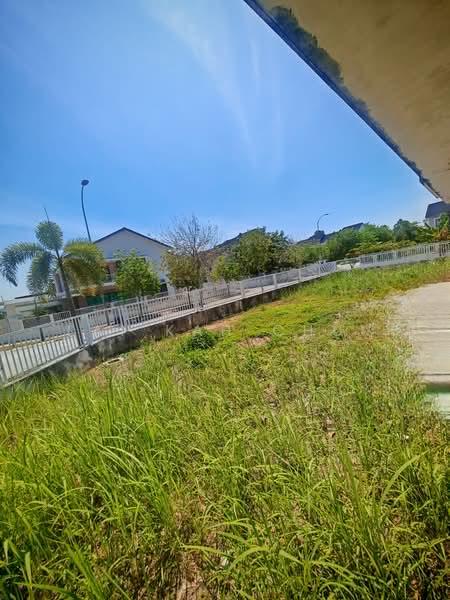 Tenang @ Bandar Ainsdale - 5
