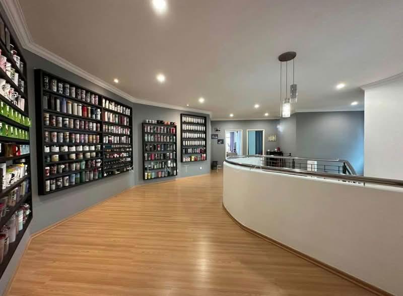 De Summit Condominium - 3