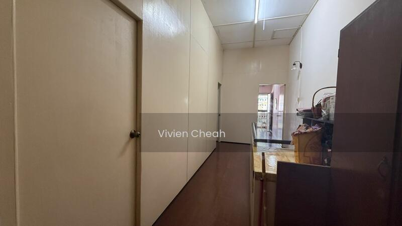 2 Sty Terrace House at Lorong Pulau Tikus - 2