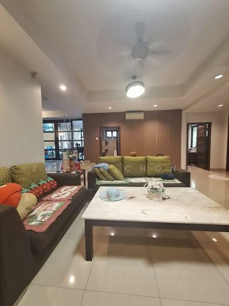 Overseas Union Garden (Taman OUG) - 2