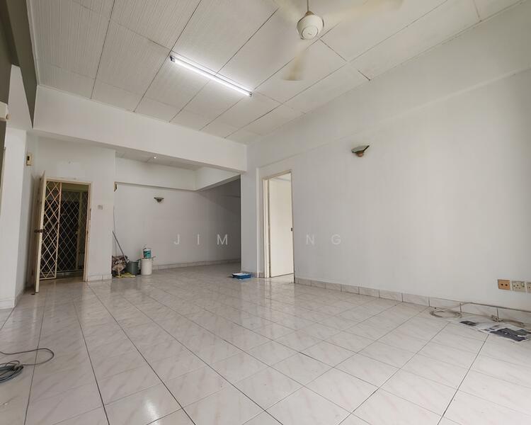 Pangsapuri Bukit Awansari (OG Court) - 1