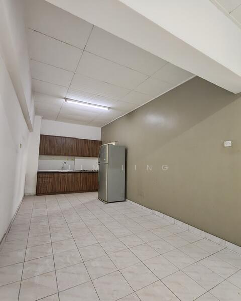 Pangsapuri Bukit Awansari (OG Court) - 4