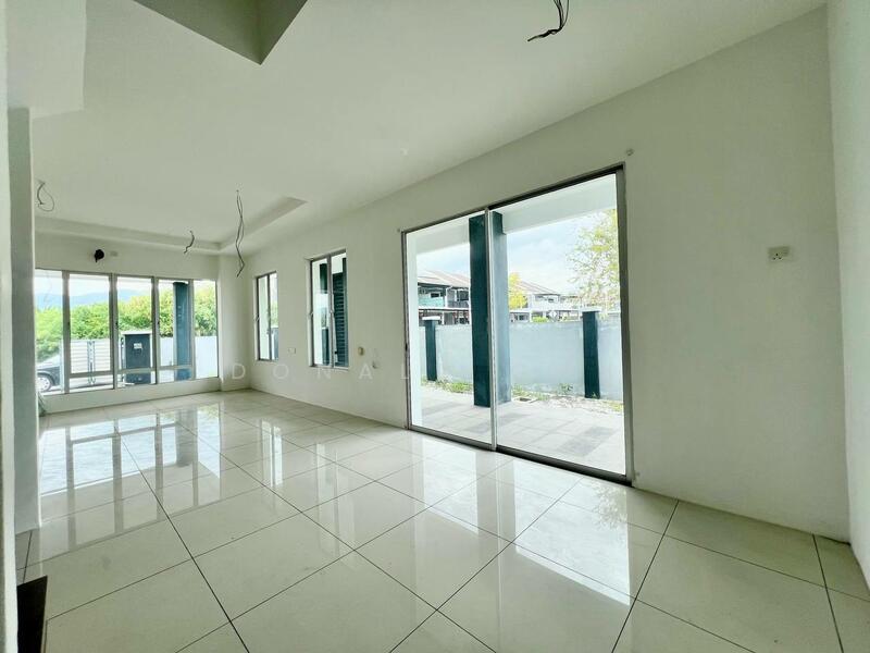 Tasek Corner Unit Double Storey Terrace House - 5