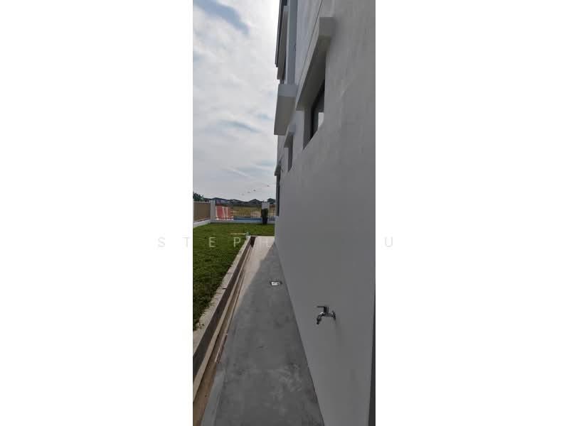 Lakeside Residences Semi Detached - Keys - 2