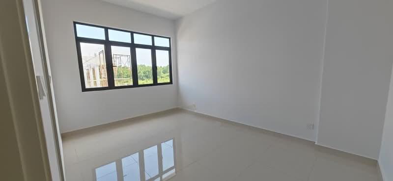 Lakeside Residences Semi Detached - Keys - 3