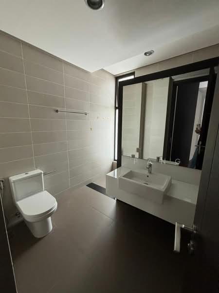 Avira Medini Iskandar - 2