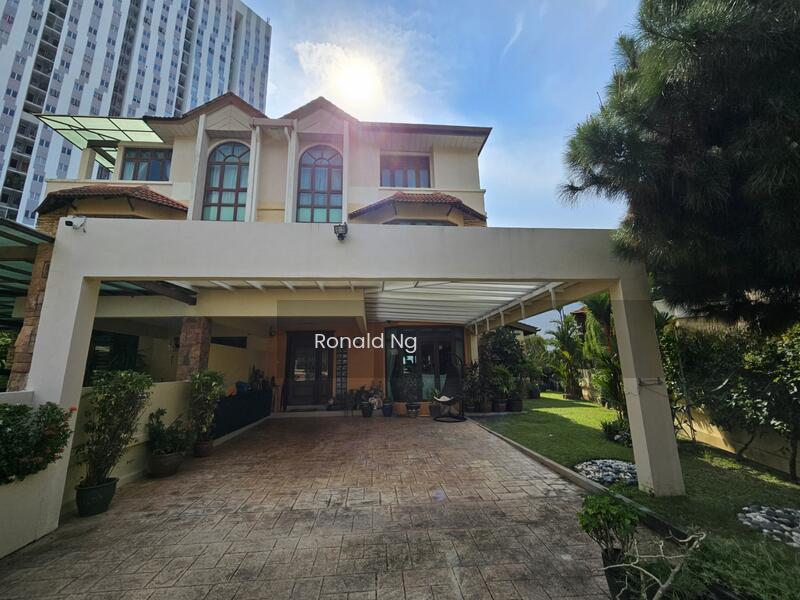 3 Storey Semi Detached Sungai Emas Batu Feringghi - 1