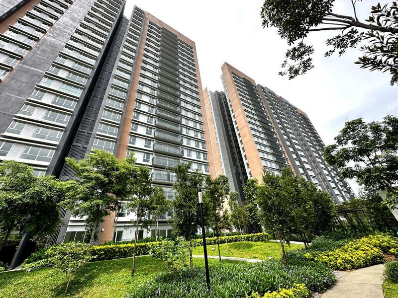Emerald Hill - 2