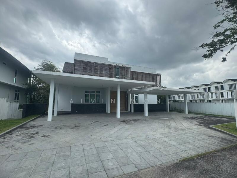 Emerald Bay @ Puteri Harbour - 1