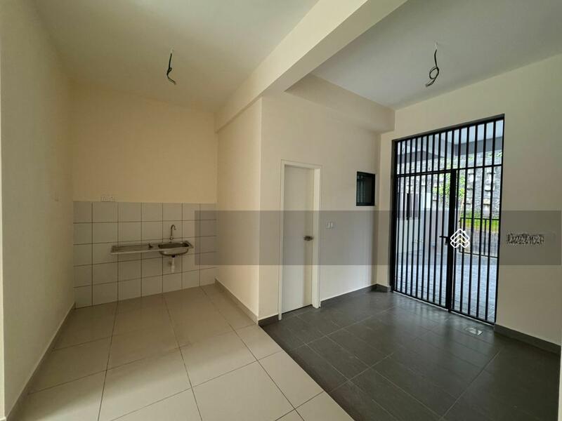 3-storey Terraced House at Ampang - 2