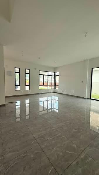 BANDAR BOTANI PARKLAND PRESINT 1 - 2