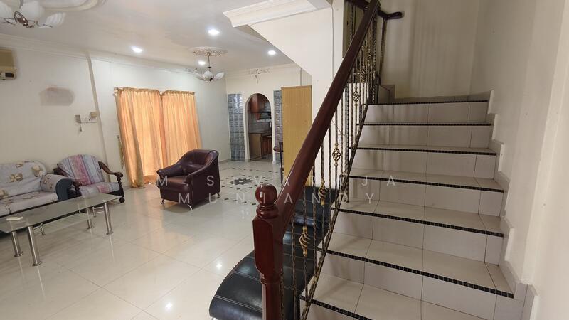 Bandar Springhill - 4