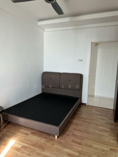 The Waterfront Condominium - 5