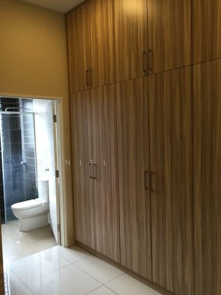 Lyden, Terrace House - 3