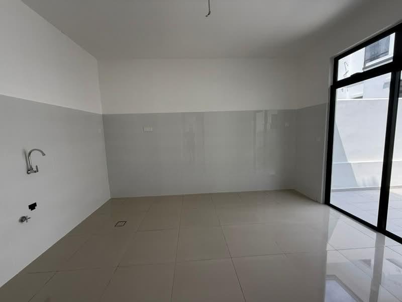 RESIDENSI BOTANI 3 - 4