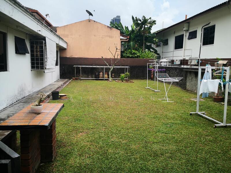 Semi-Detached House at SS1 - 1