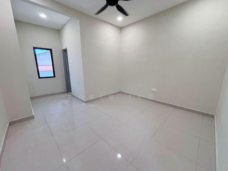 Taman Kulai Besar - 5
