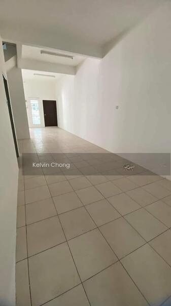 Freehold 4 Bedrooms 20x70 Double Storey Taman Bertuah Tasek - 5