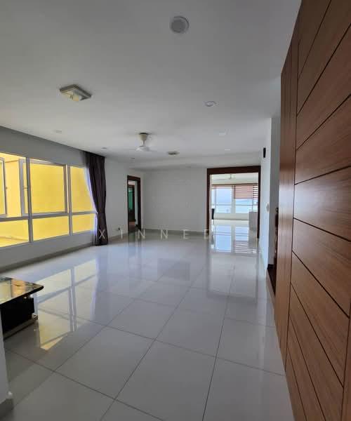 Central Park condominium - 3