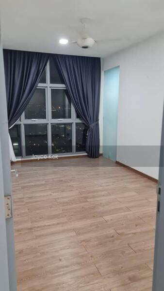 Lakefront Residence - 4