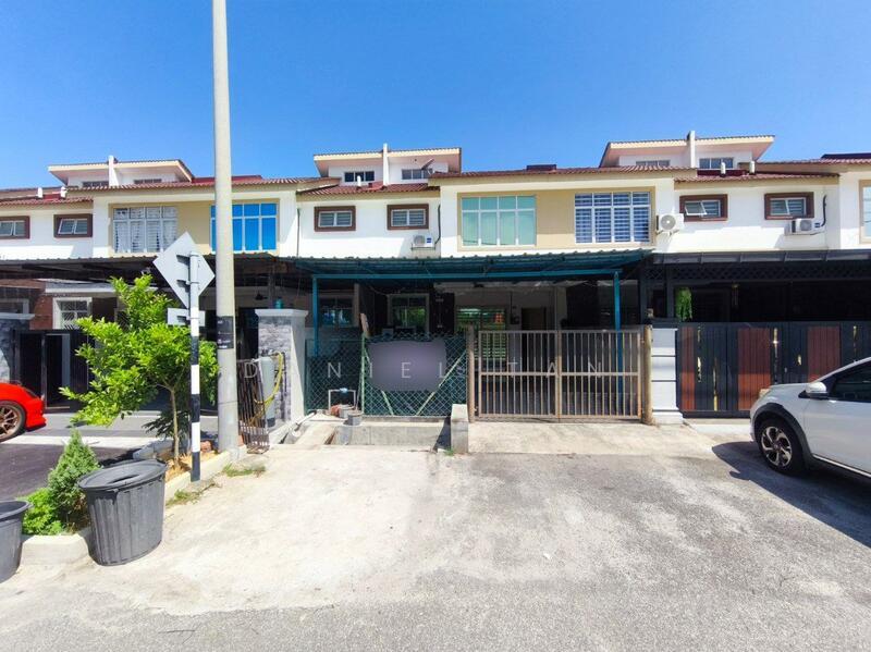 2 storey terrace house Bukit Beruntung - 1