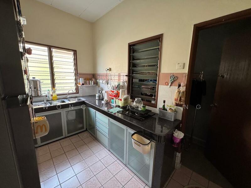 Jalan Zapin Bandar Bukit Raja 1.5 storey - 3