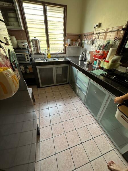 Jalan Zapin Bandar Bukit Raja 1.5 storey - 4