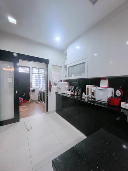 Taman Nusa Bestari 1 - 4