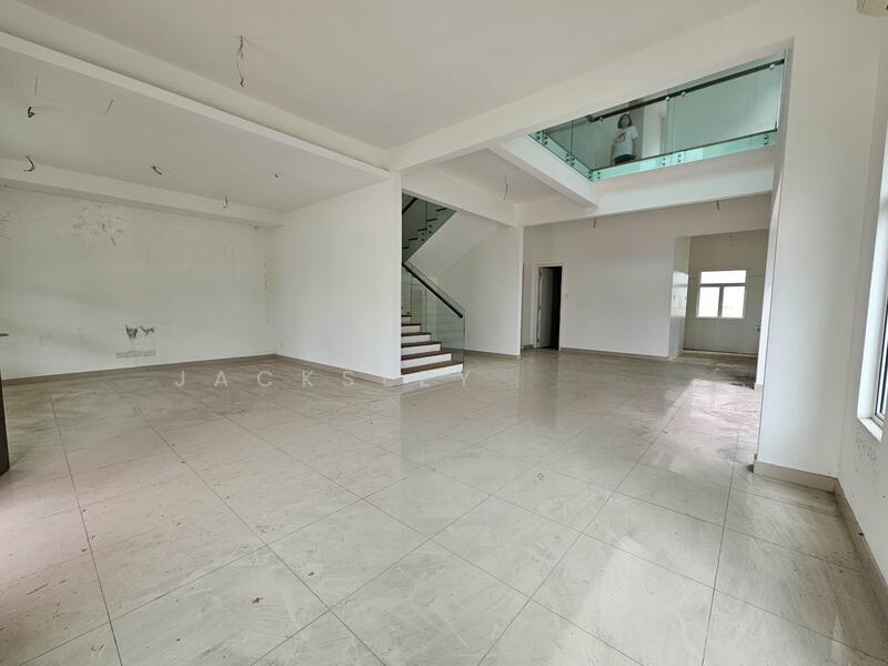 Bandar Sungai Long - 1