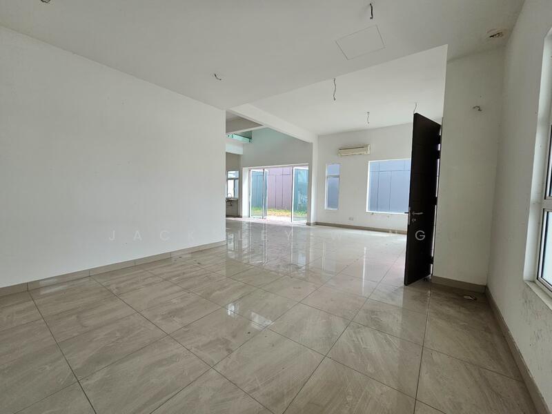 Bandar Sungai Long - 3