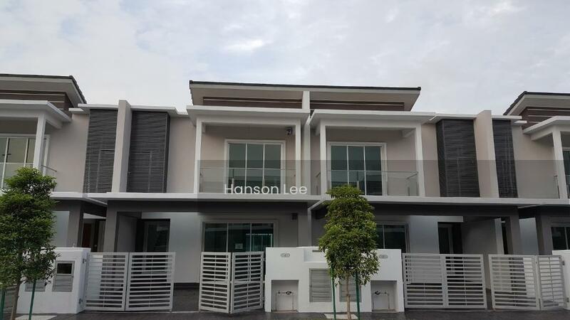 RUMAH CANTIK FACING OPEN 2 Storey Terrace, Bangi Avenue Seksyen 6 - 1