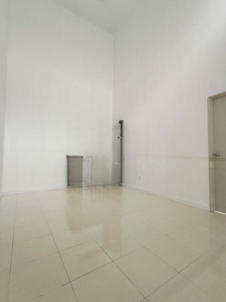 Taman Kempas Utama - 4