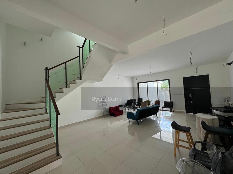 Terrace house at Taman Puncak Jalil - 4