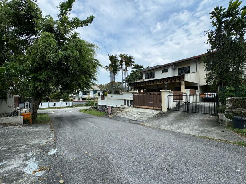 PJ SS2 Beautiful Renovated 2 Storey Corner Semi Detached House For Sale - 2