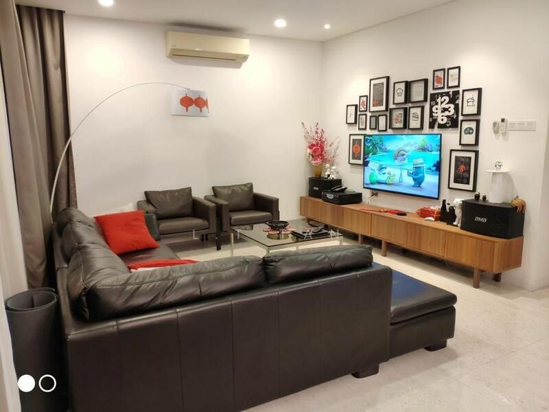 Semi-Detached House at Lake Fields - 4