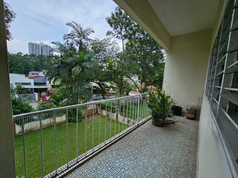 Jalan Tempinis , Lucky Garden , Bangsar, KL - 5