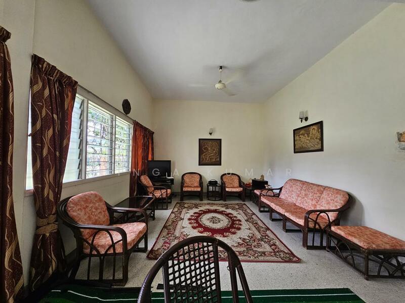 Jalan Tempinis , Lucky Garden , Bangsar, KL - 1