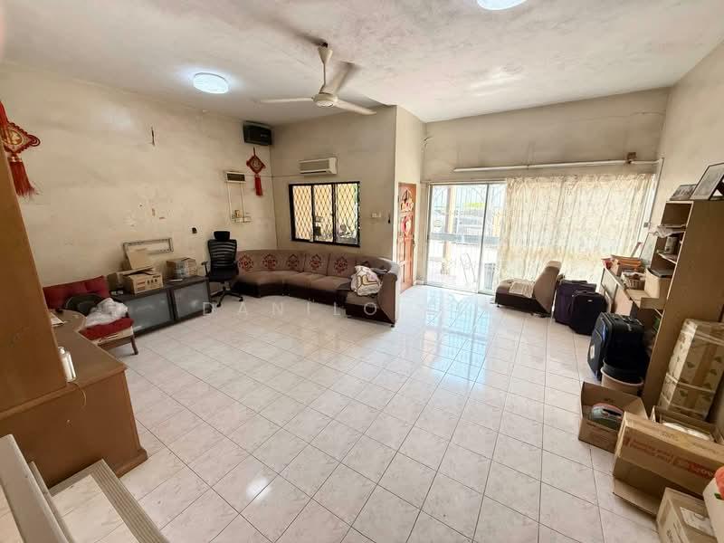 Taman Connaught, 22x75, 2.5 Storey, Converted Freehold, Gated Guarded - 1