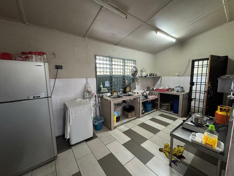 Taman Johor Jaya - 5