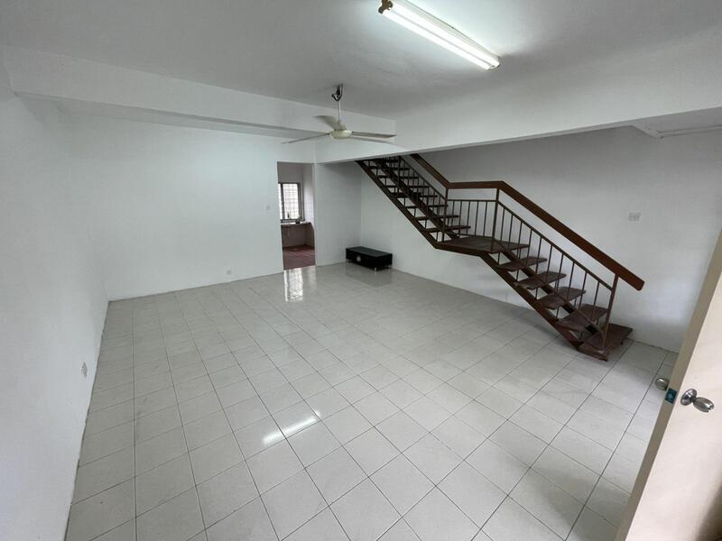 Taman Puncak Jalil - 1