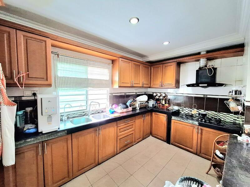 RENOVATED Corner Lot Semi D Double Storey Seksyen 9 Shah Alam - 5