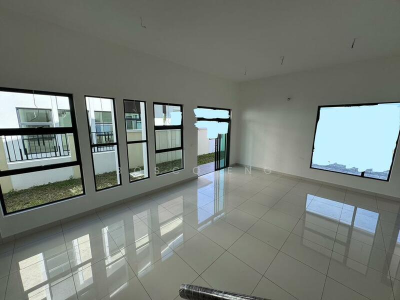 TAMAN IMPIAN EMAS (HONEYDALE RESIDENCE) - 3