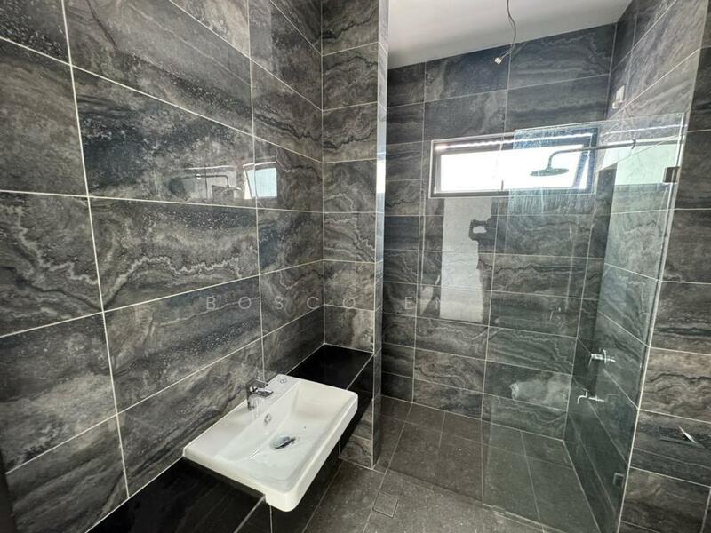 TAMAN IMPIAN EMAS (HONEYDALE RESIDENCE) - 5