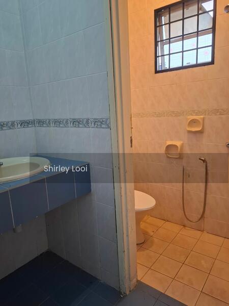 Terrace house at Bukit Jelutong - 5