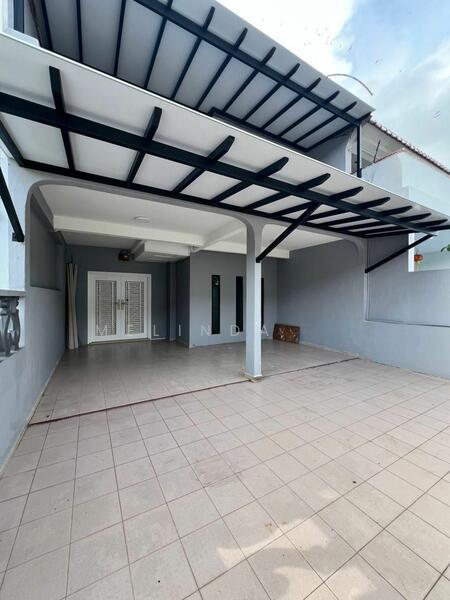 Ulu Tiram Taman Puteri Wangsa Renovated 2 Storey Terrace 4bed - 2