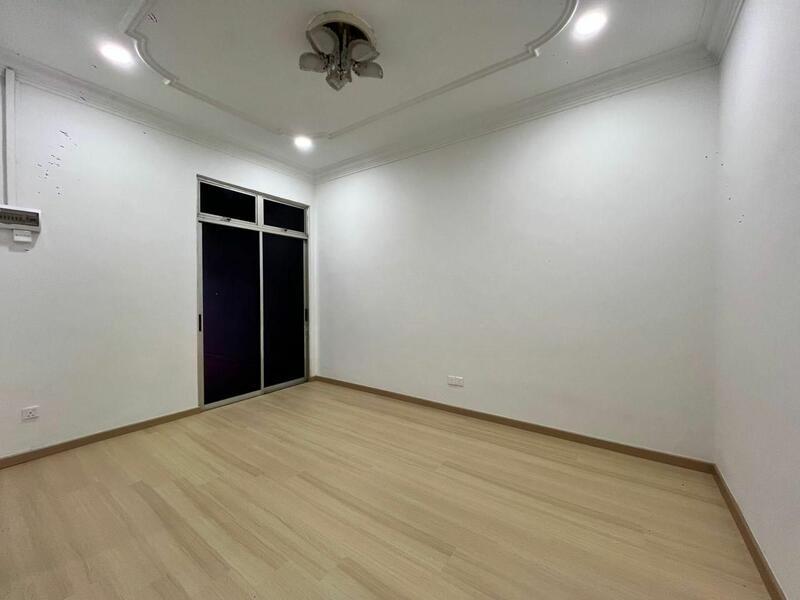 Ulu Tiram Taman Puteri Wangsa Renovated 2 Storey Terrace 4bed - 5