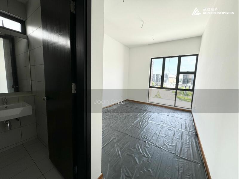 Senibong Cove - Isola Coast - 3