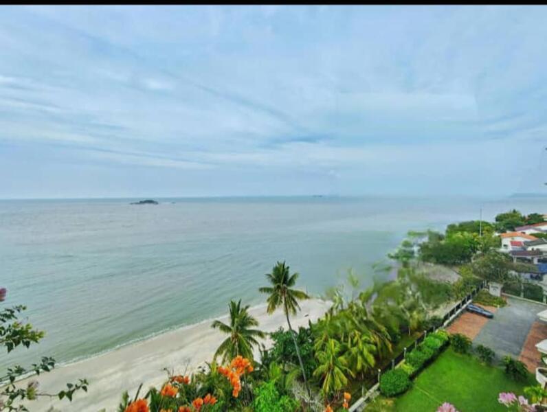 Sri Golden Bay Condominium - 1